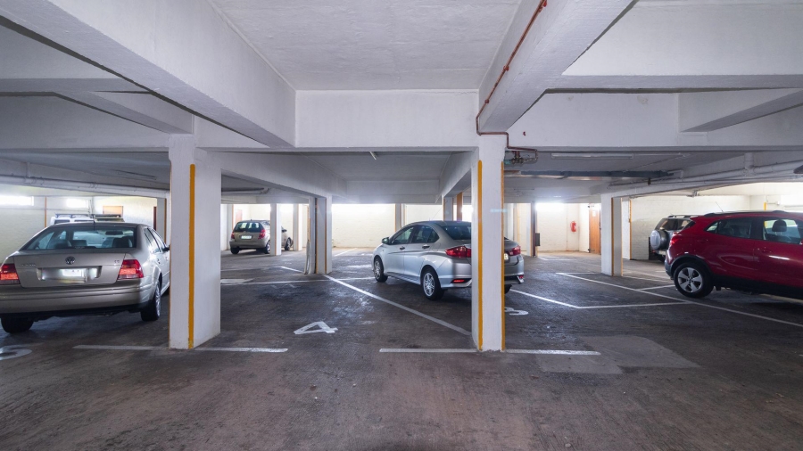 2 Bedroom Property for Sale in Summerstrand Eastern Cape